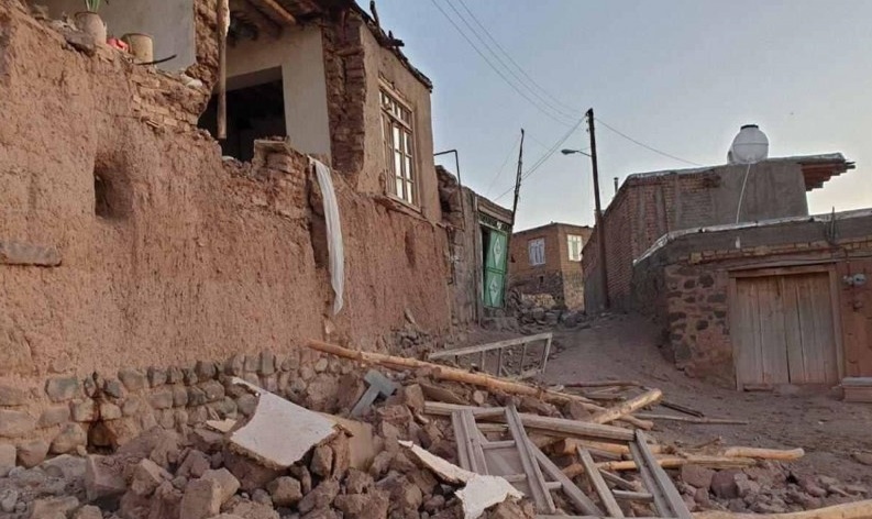 ۶۳۴ مصدوم و ۶ کشته در زلزله آزربایجان ۶۳۴ مصدوم و ۶ کشته در زلزله آزربایجان