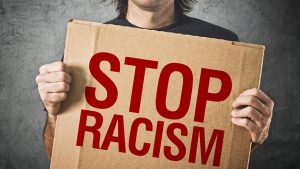 نژاد پرستی یک رفتار و نگرش است، دانسته یا ندانسته!
