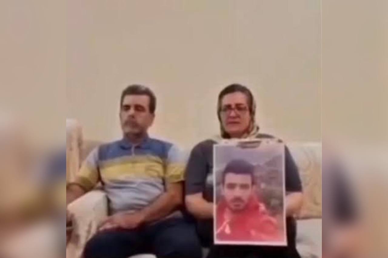 مادر احسان فریدی، دانشجوی آذربایجانی محکوم به اعدام: سکوت در برابر بیعدالتی خیانت است مادر احسان فریدی، دانشجوی آذربایجانی محکوم به اعدام: سکوت در برابر بیعدالتی خیانت است