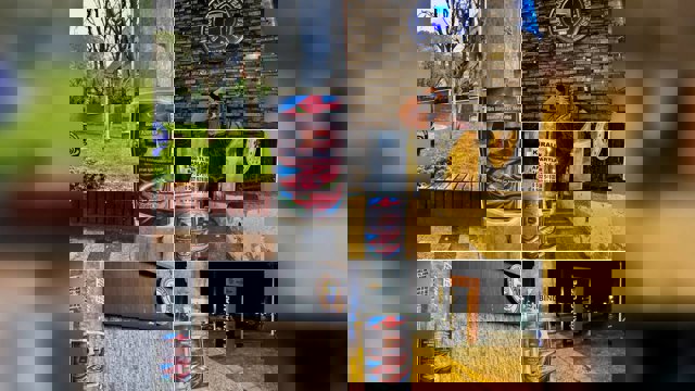 نصب پوسترهای حمایت از مبارزه ملت تورک آذربایجان جنوبی در دنیزلی تورکیه