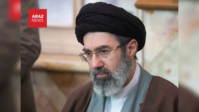  مجلس خبرگان، مجتبی خامنه‌ای را به‌عنوان سومین رهبر جمهوری اسلامی معرفی کرد        