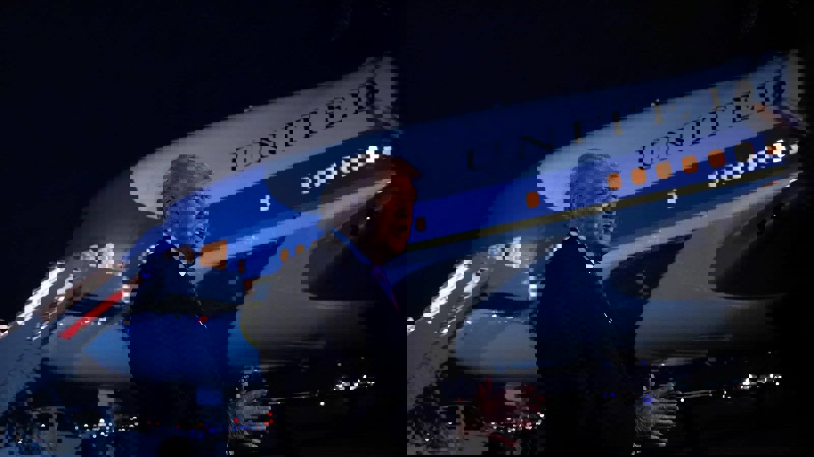  Axios: Tramp Sepah-a qarşı hücumların davam etməsini istəyir