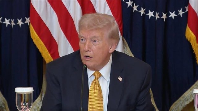  ترامپ: آمریکا هم‌اکنون با ایران در حال مذاکره است                