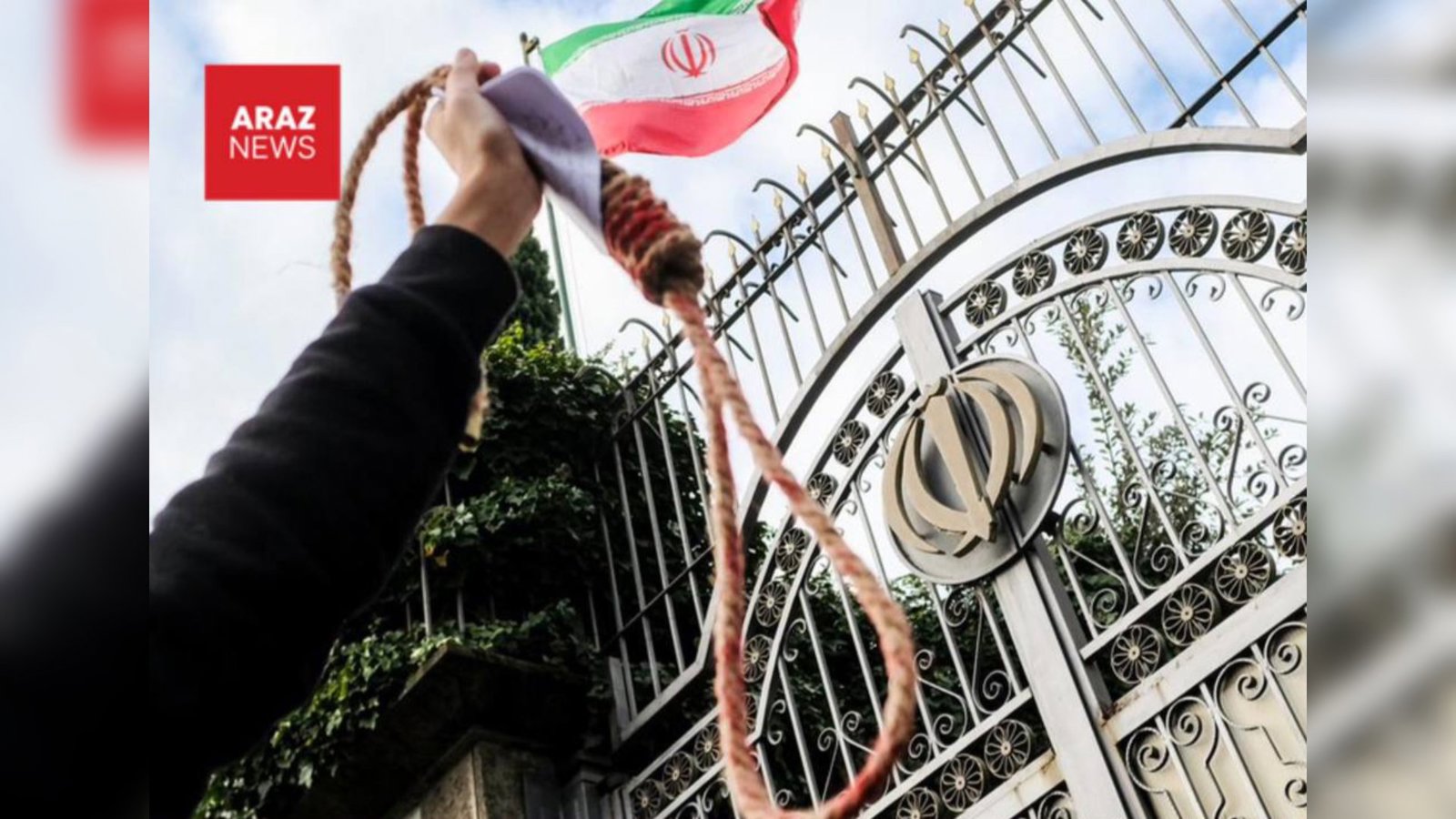 جمهورى اسلامى عباس اكبرى فيض آبادى معترض اصفهانى را به دار آويخت
