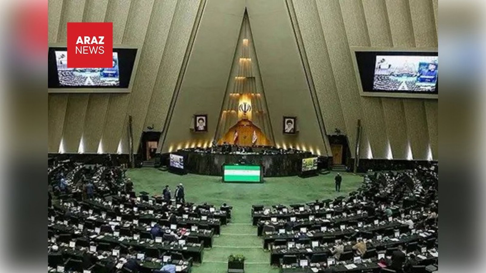 نماینده مجلس ایران به پرداخت پول به حزب اللهی ها و مداحان برای تجمعات شبانه اعتراف ضمنی کرد