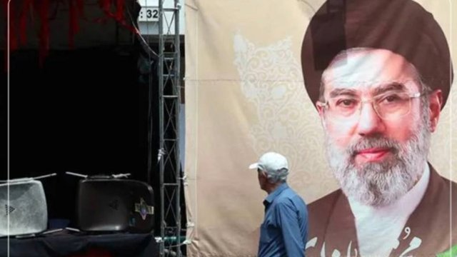 İsrail təhlükəsizlik mənbəyi: Müctəba Xameneyi İrandan çıxıb