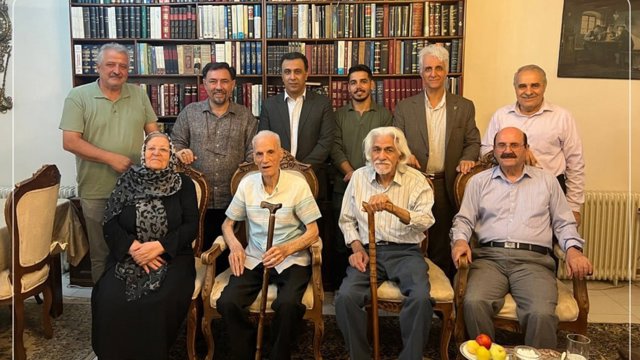 Azərbaycan fəallarının bir qrupu Yusif Fərzanə ustadı ilə görüşüb