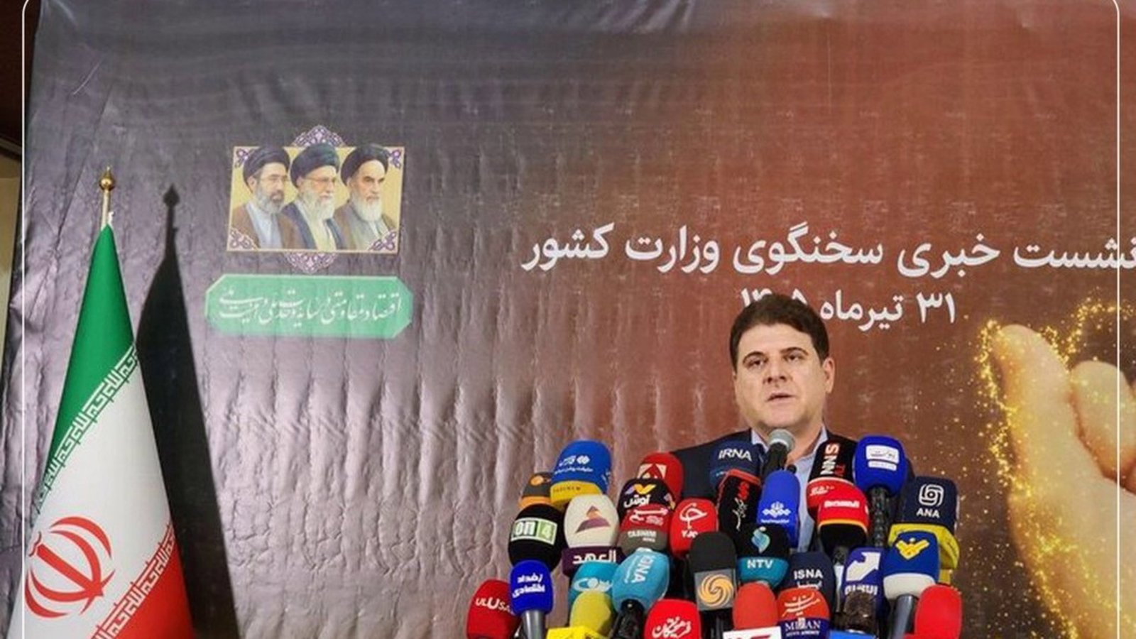 سخنگوی وزارت کشور جمهوری اسلامی در تلاش برای توجیه ادامه جنگ: برای همه سناریوها آماده‌ایم