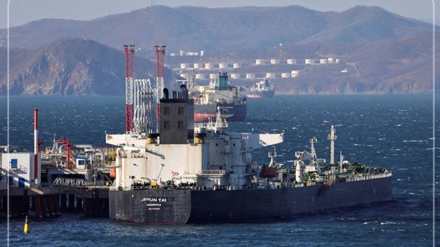 Bloomberg: Körfəzdə gəmidən gəmiyə neft ötürülməsi yenidən bərpa edilib