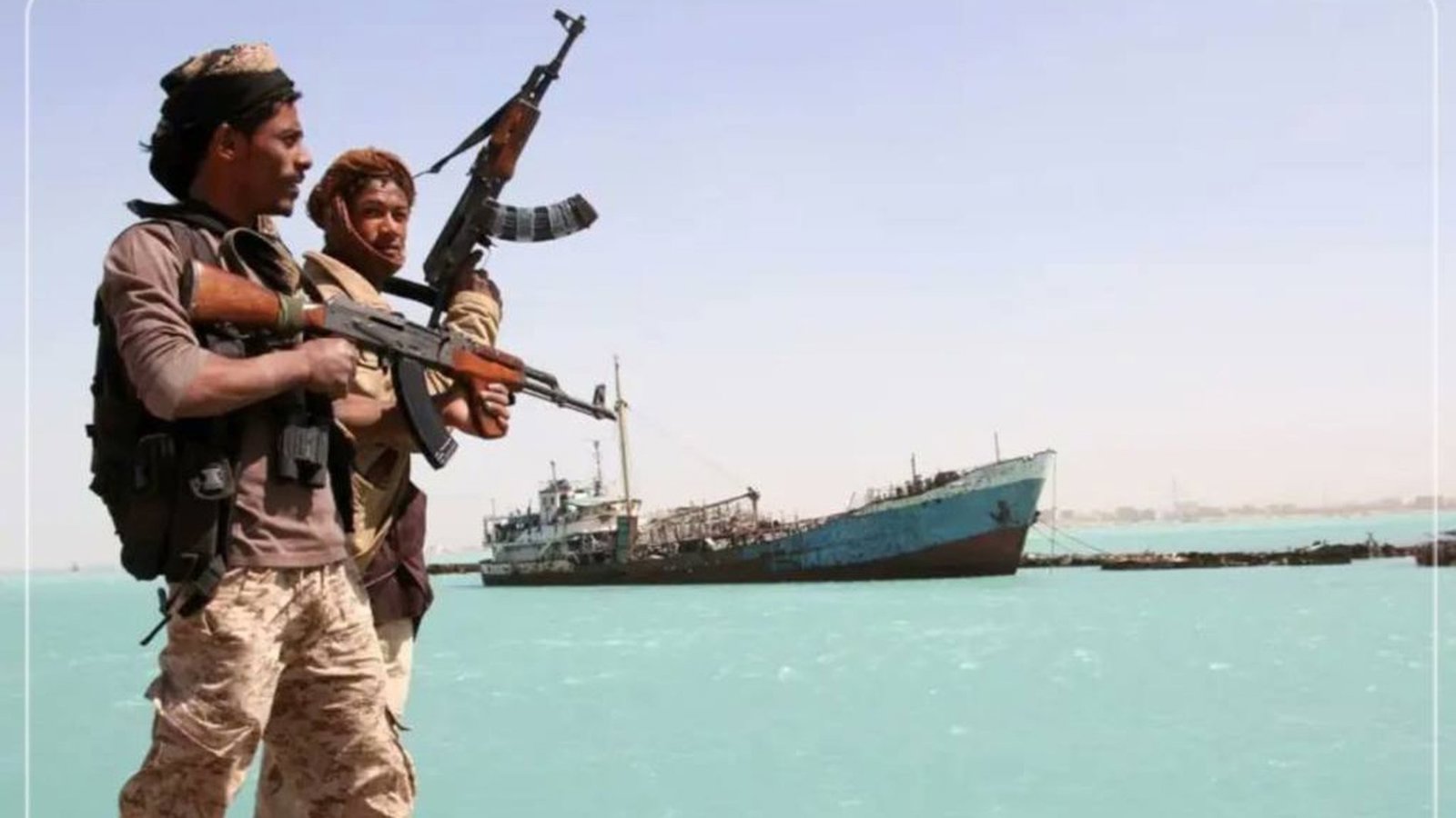 Hutilər təkzib etdi: Bab əl-Məndəbdən keçən gəmilərdən rüsum almaq niyyətimiz yoxdur