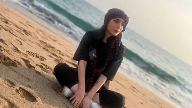 اتهام «محاربه» برای چند استوری اینستاگرامی؛ نجمه امینی، دانشجوی ۲۳ ساله، در خطر اعدام است