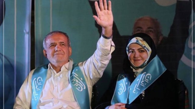 پزشکیان: جمهوری اسلامی در سخت‌ترین شرایط پس از انقلاب ۵۷ قرار دارد