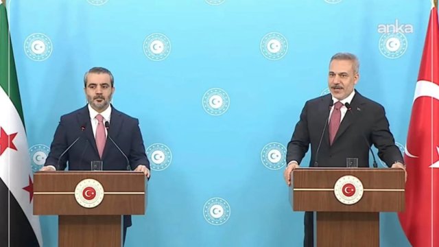 Fidan: Bütün silahlı qruplar Suriya dövlətinin strukturuna inteqrasiya olunmalıdır