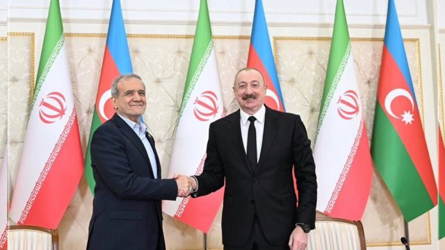 Pezeşkianın etiraflarından sonra Əliyev: Azərbaycan çətin günlərdə İran xalqının yanında olub; Tehranın radikallarına mənalı cavab