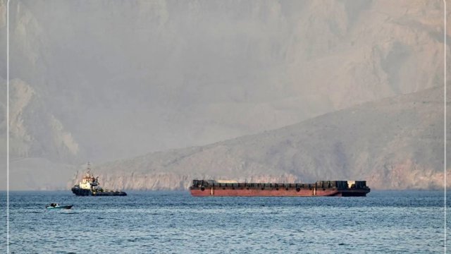 هورموز بوغازیندا یئنی سالدیری؛ بیر گمی بیلینمه‌ین مرمی ایله هدف آلیندی