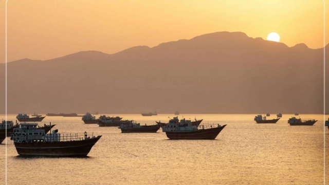 Financial Times: Tehran Hörmüz boğazı altındakı internet kabellərinə hücum variantını araşdırıb