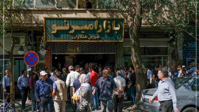 دلار از ۲۰۳ هزار تومان عبور کرد؛ رکورد تاریخی تازه در بازار ارز ایران