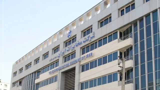 مخابراتدا اعتراض گئنیشلندی؛ ایشچی تشکیلاتلاری: سرت تپکی یئرینه اعتراضچی‌لارلا دانیشین