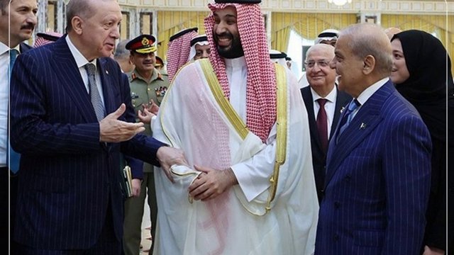 نگرانی مشترک آنکارا، ریاض و اسلام‌آباد از جنگ‌افروزی تهران: نخستین نشست پیمان دفاعی مکه در استانبول برگزار می‌شود