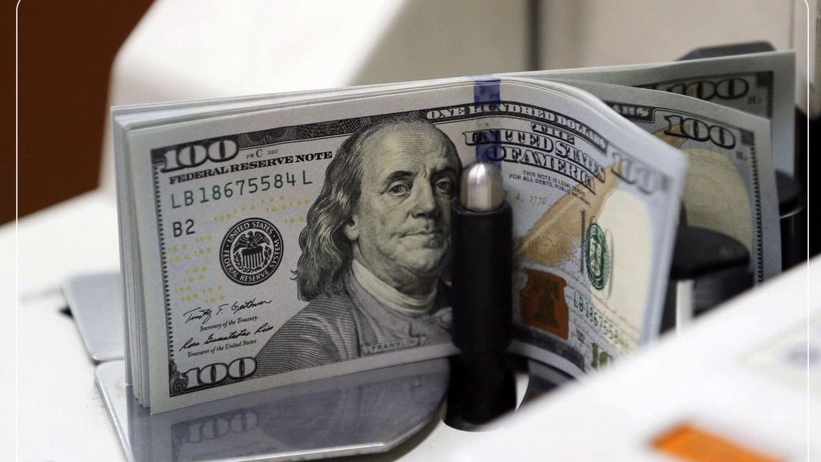 جهش تازه دلار در بازار تهران؛ عبور قیمت از ۲۱۲ هزار تومان