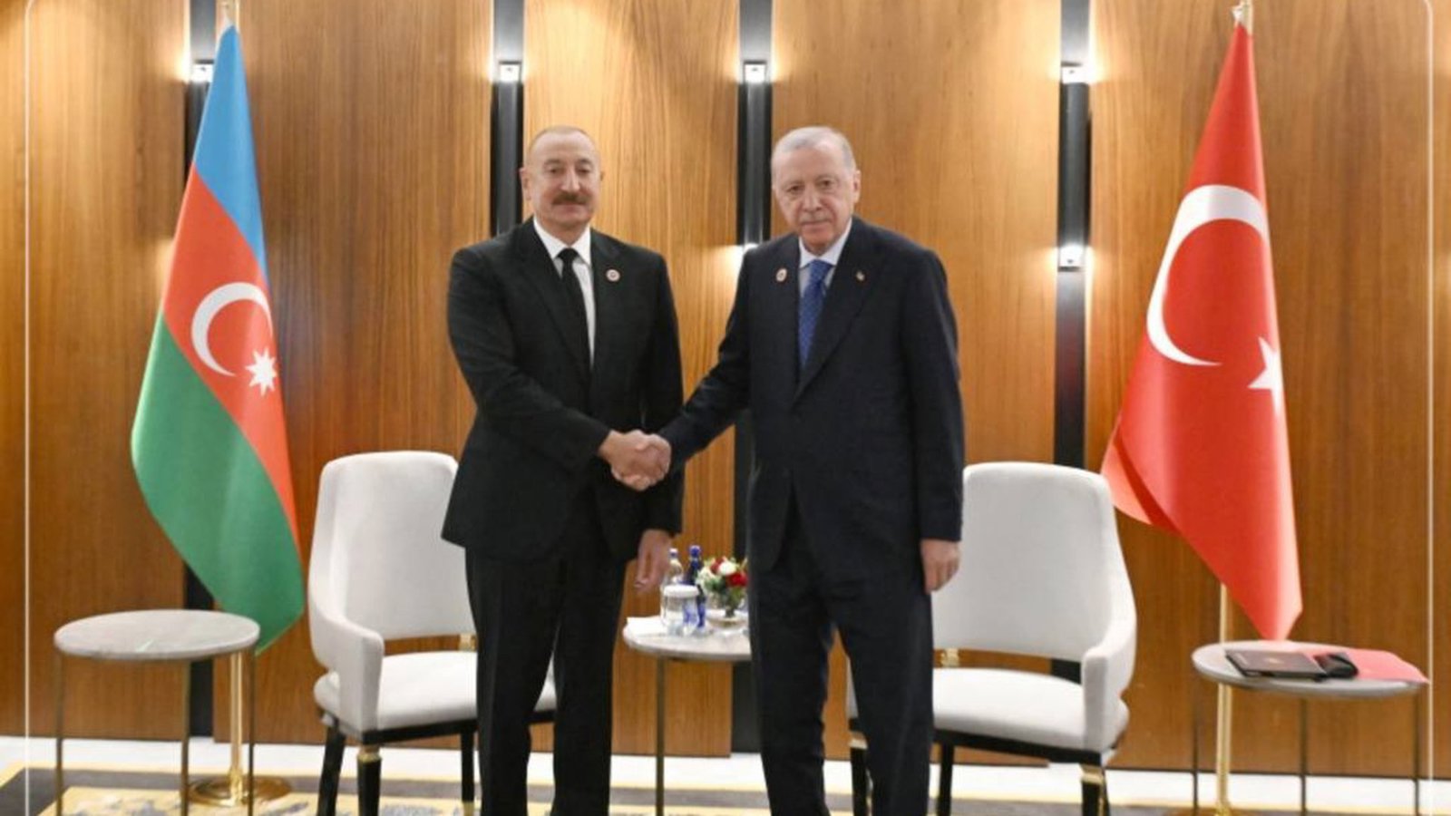 اردوغان و علی‌اف بیشکک‌ده گؤروشوبلر؛ تورک دونیاسینین ایکی لیدری شانگهای اجلاسیندا بیر آرایا گلدی