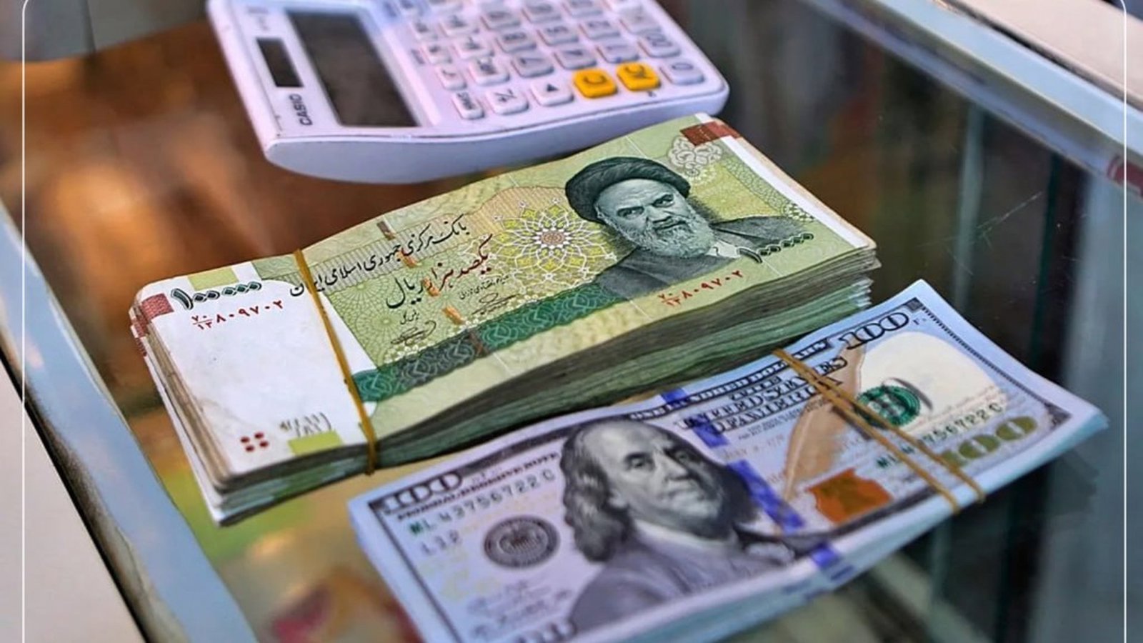 رکورد تازه سقوط ریال؛ دلار تا ۲۲۵ هزار تومان اوج گرفت