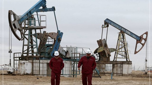 Neft 100 dollar həddində: İran-ABŞ gərginliyi və husilərin hücumları enerji bazarını çaxnaşdırdı