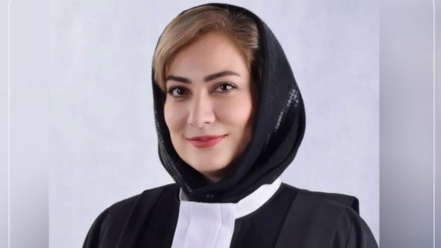 بازداشت زهرا نقشینه، وکیل دادگستری، در تبریز پس از احضار قضایی