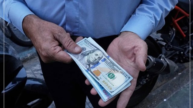دادستان تهران دستور برخورد داد؛ دلار از ۲۵۶ هزار تومان گذشت