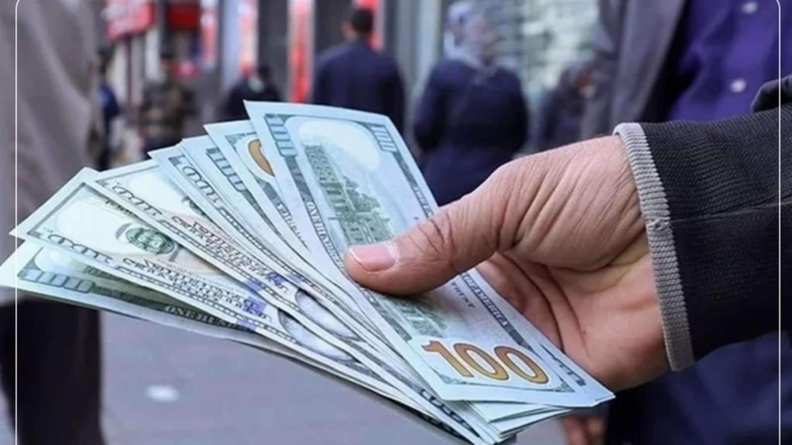 İran bazarında yeni rekord: dollar 271 min tüməni keçdi