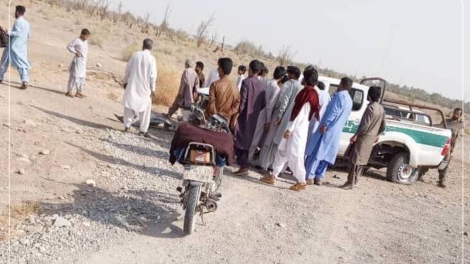 حمله مسلحانه به دو خودروی نظامی در بمپور؛ گزارش‌ها از کشته‌شدن تمامی سرنشینان یکی از خودروها
