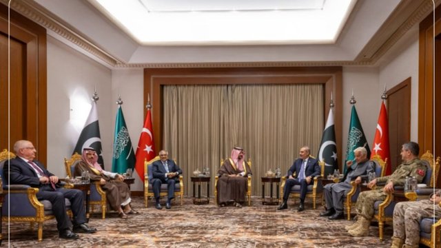 Ər-Riyadda Türkiyə, Səudiyyə Ərəbistanı və Pakistanın müdafiə görüşü keçirilib