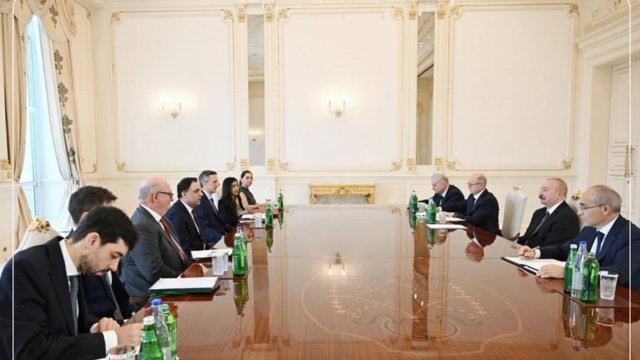İlham Əliyev Bakıda Böyük Britaniyanın ticarət naziri ilə görüşüb