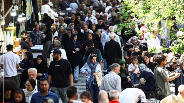 اقتصاد ایران با خودش به توافق نرسیده؛ از ارز و بانک تا برق و گاز، هزینه بی‌تصمیمی بر دوش تولید