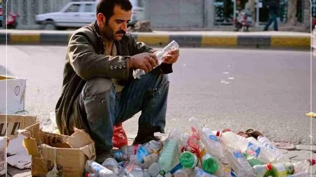 Dünya Bankı: Gələn il daha 2,6 milyondan çox iranlı yoxsulluq həddinin altına düşəcək