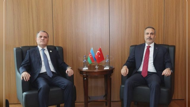 Türkiyə və Azərbaycanın xarici işlər nazirləri Türk Dövlətləri Təşkilatının toplantısı çərçivəsində görüşüb
