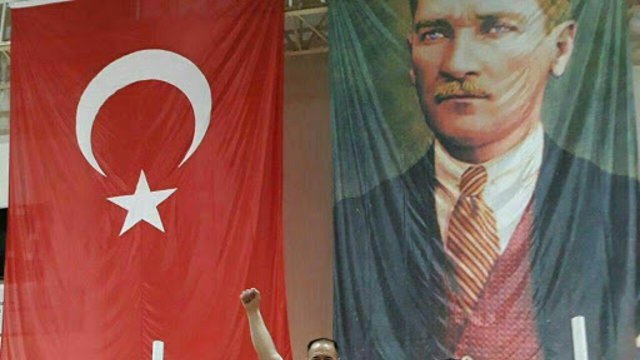 کریم اسماعیل زاده بازداشت شد