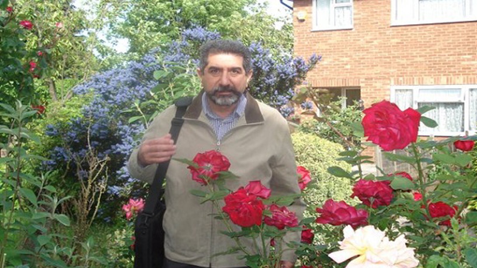 مصاحبه اختصاصی آراز نیوز با آقای  ''یوسف عزیزی بنی طرف'' روزنامه نگار و فعال حقوق بشر عرب