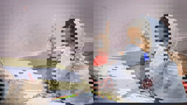 شیوع اومیکرون و آنفلوآنزا میان کودکان در هفته‌های اخیر