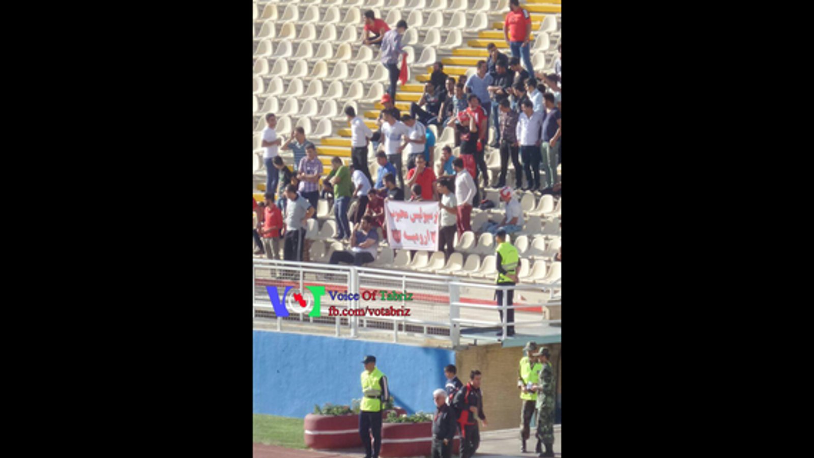 واکنش طرفداران تراختور به بنر سفارشی پرسپولیس- تصاویر