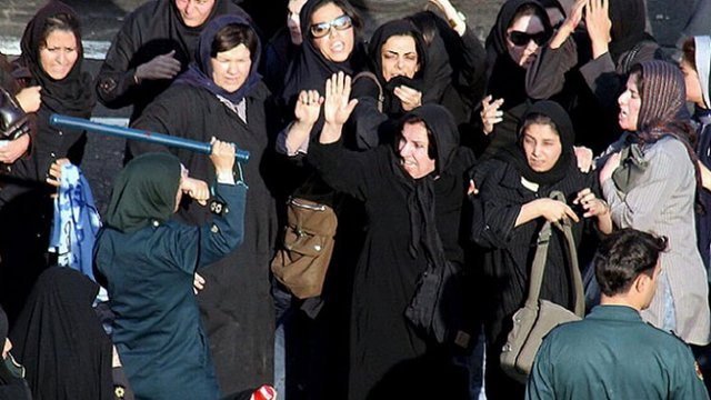 روز جهانی زن پدیده ای اجتماعی و سیاسی