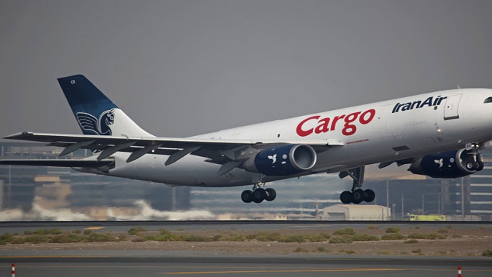 ایران پنج هواپیمای حامل موادغذایی به قطر فرستاد