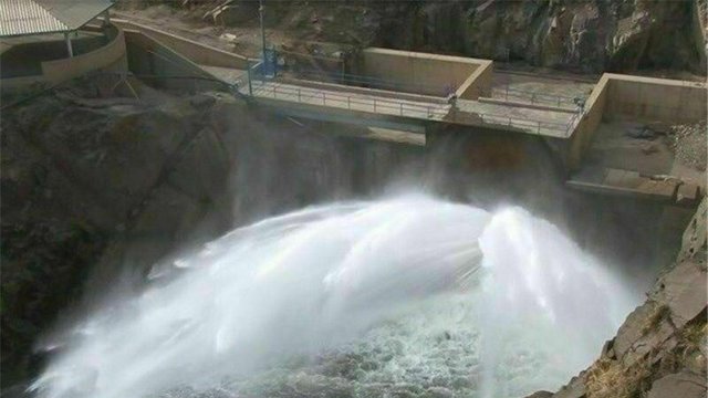 رهاسازی آب از سد شهرچایی به دریاچه اورمیه آغاز شد