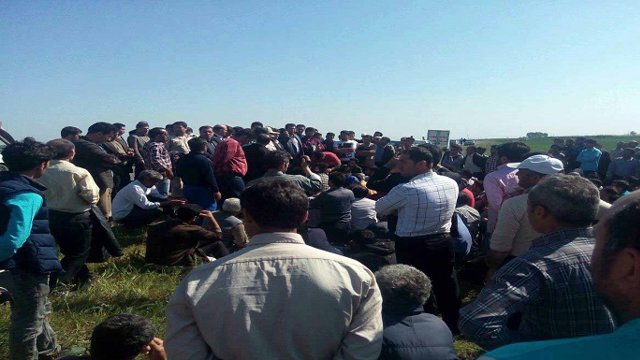 تجمع بیش از ۳۰۰ کارگر در مغان به دلیل پرداخت نشدن سه ماه حقوقشان