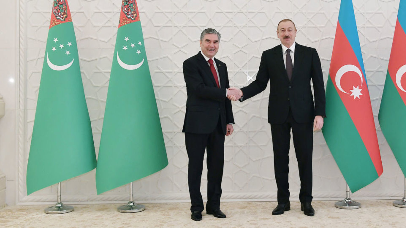 امضا توافقنامه همکاری توسعه مشترک میدان نفتی در دریای خزر توسط آذربایجان و ترکمنستان