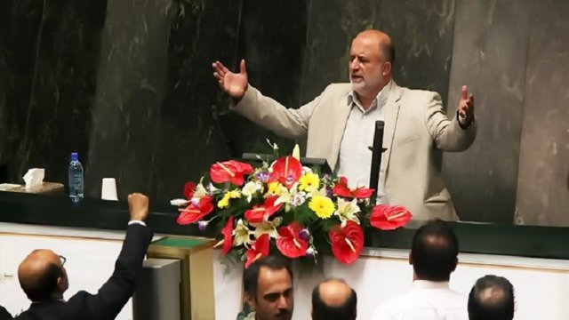 قاضی پور: فراکسیون مناطق تورک نشین پیگیر اجرای اسناد بالا دستی نظام است