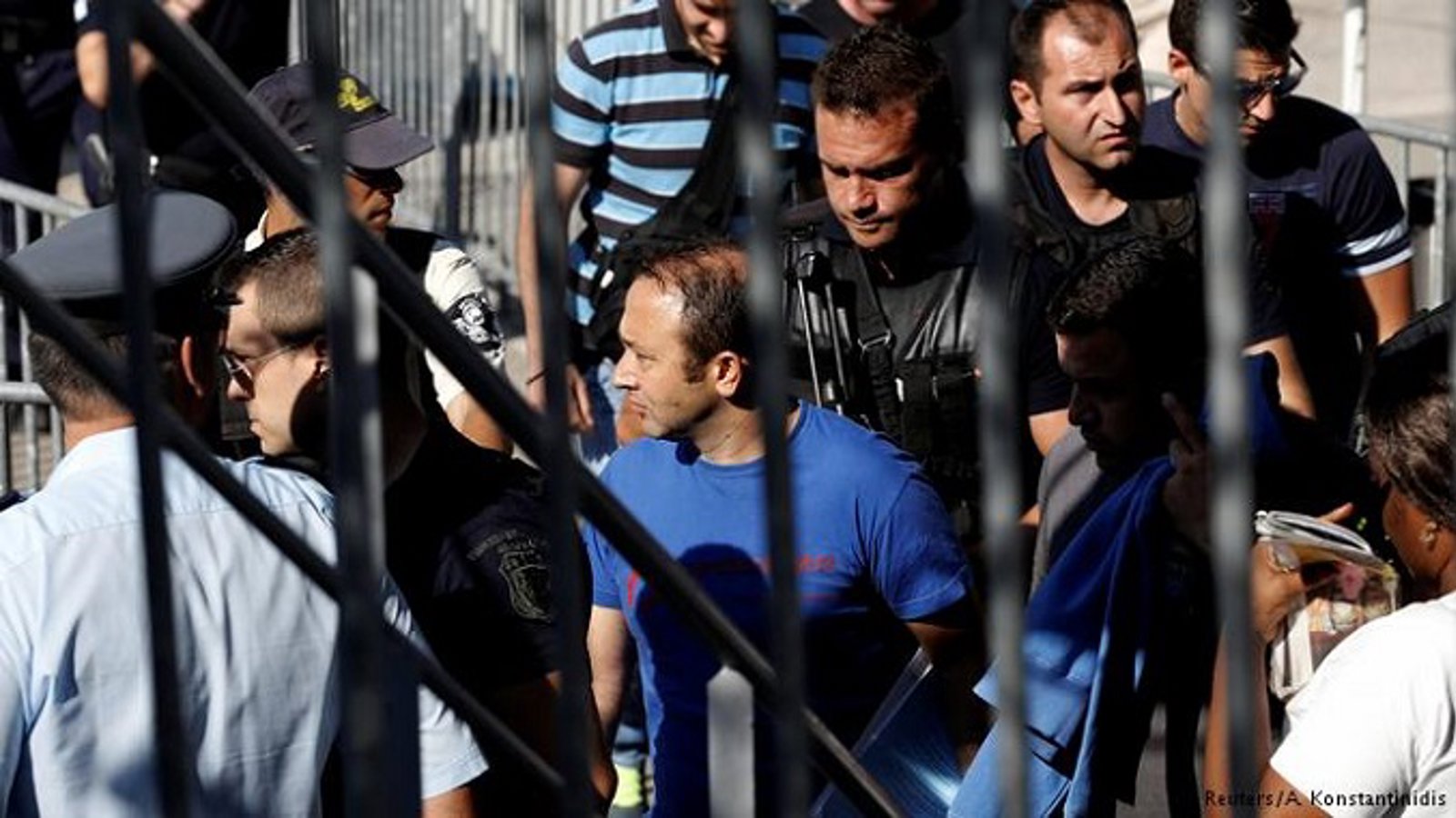 یونان خبر تحویل سه سرباز تورکیه‌ای را تکذیب کرد