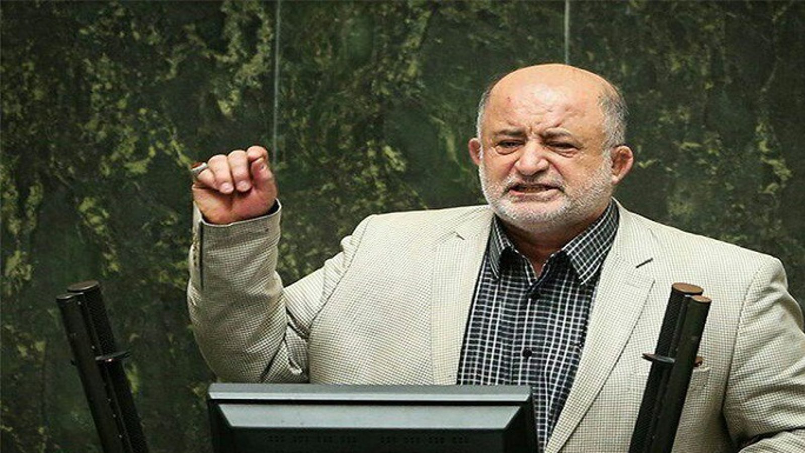 بهترین کار برای نجات دریاچه اورمیه انحلال ستاد احیا است