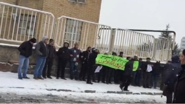 فوری: دستگیری جمعی از فعالین ملی آزربایجانی در مقابل دادگستری تبریز