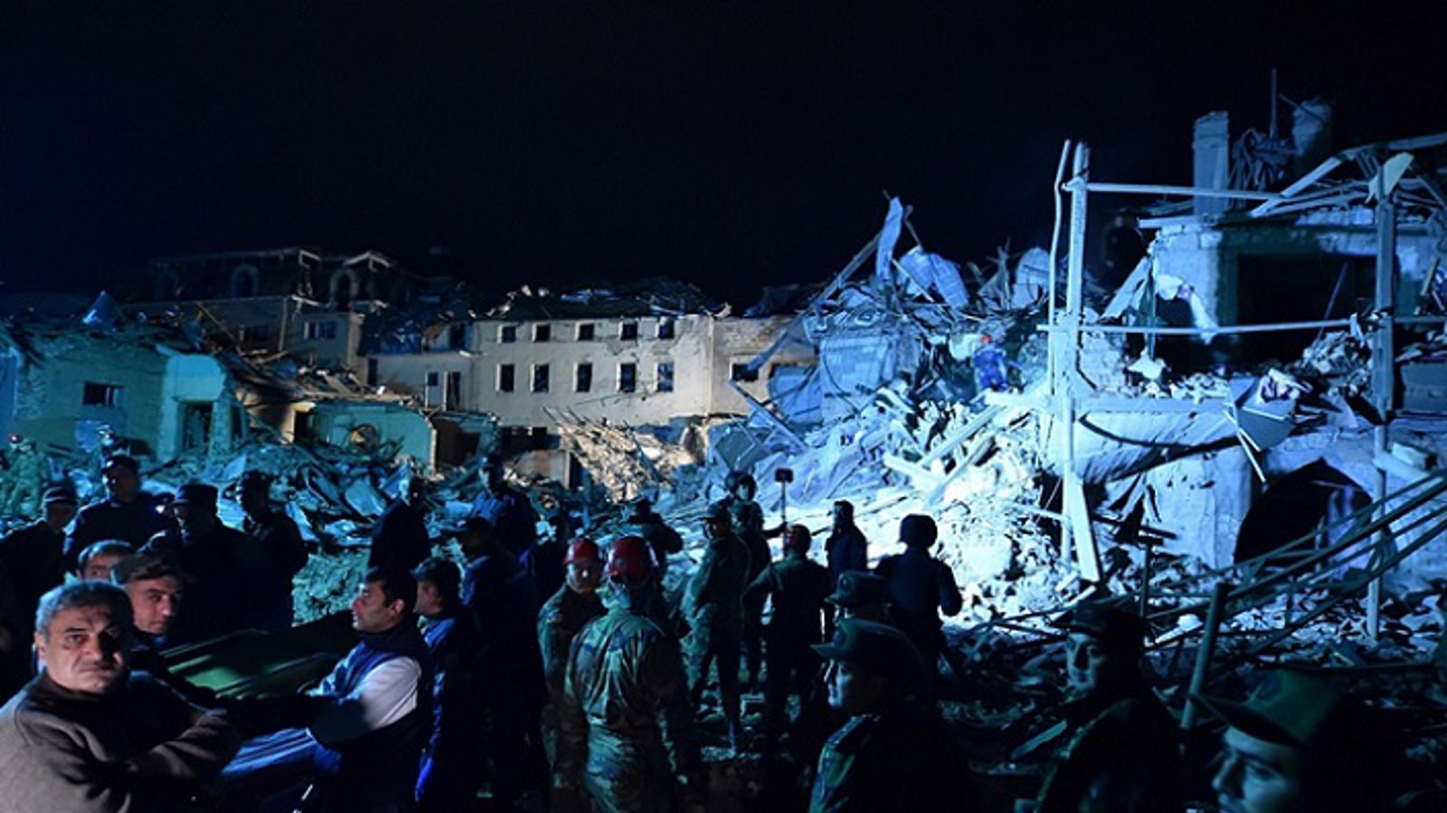 حمله موشکی ارمنستان به شهر گنجه آزربایجان / تا این لحظه شمار قربانیان به ۷ تن رسید